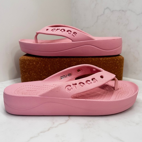 Crocs Womens' Baya Platform Flip Flop Thong Sandal Blossom-Flamingo-Pink - Sz 5 - Picture 1 of 5